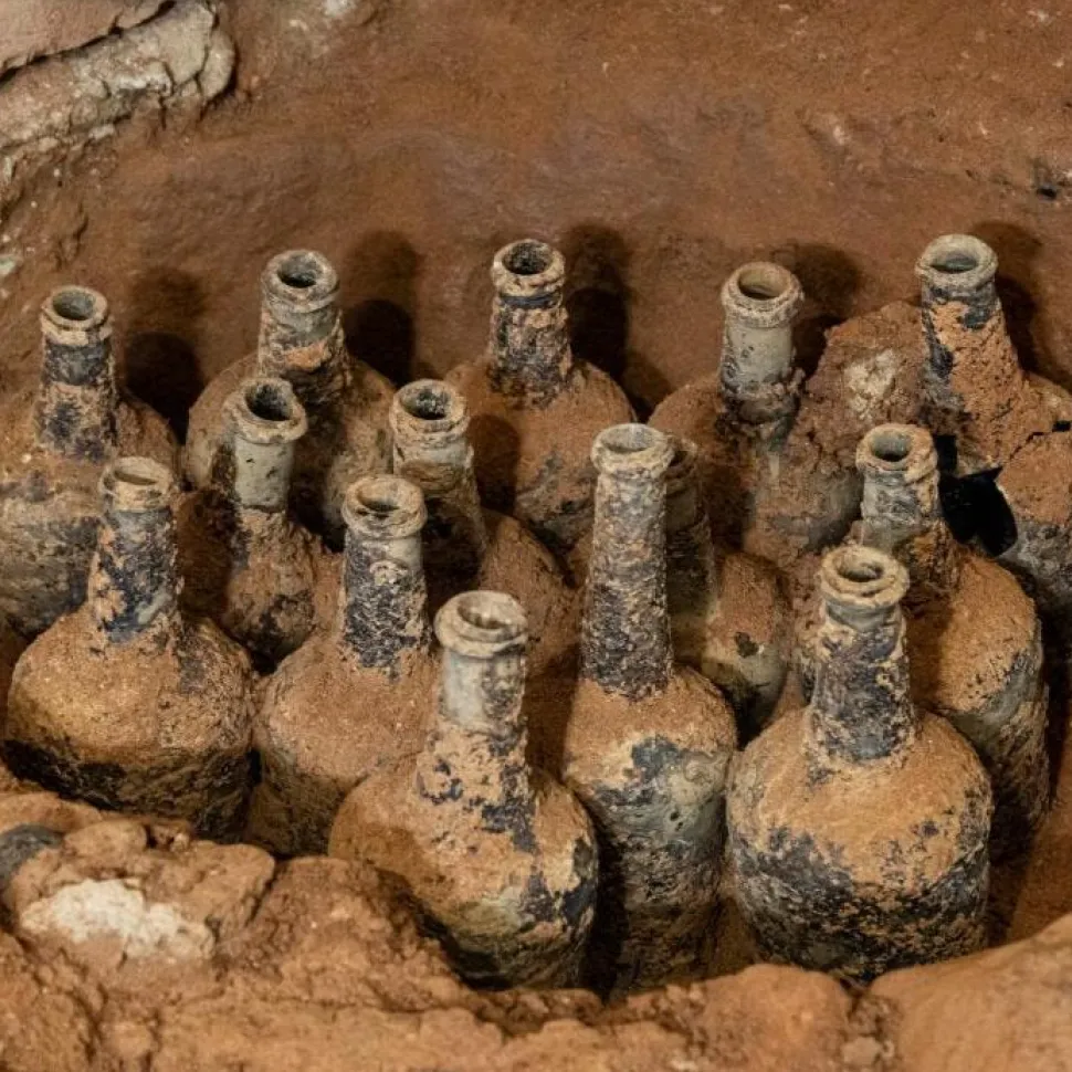 Mount Vernon Cellar Bottle Reproduction
