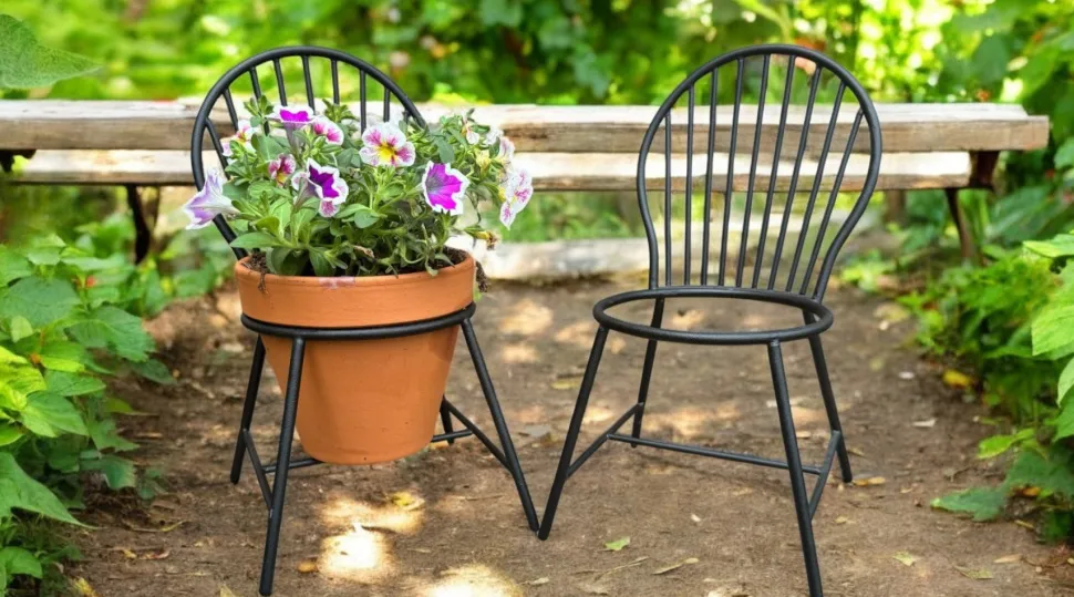 Mount Vernon Windsor Chair Planter